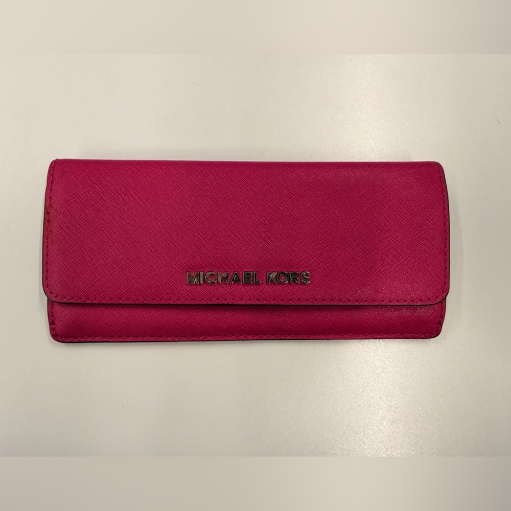 Michael Kors Fuchsia Wallet